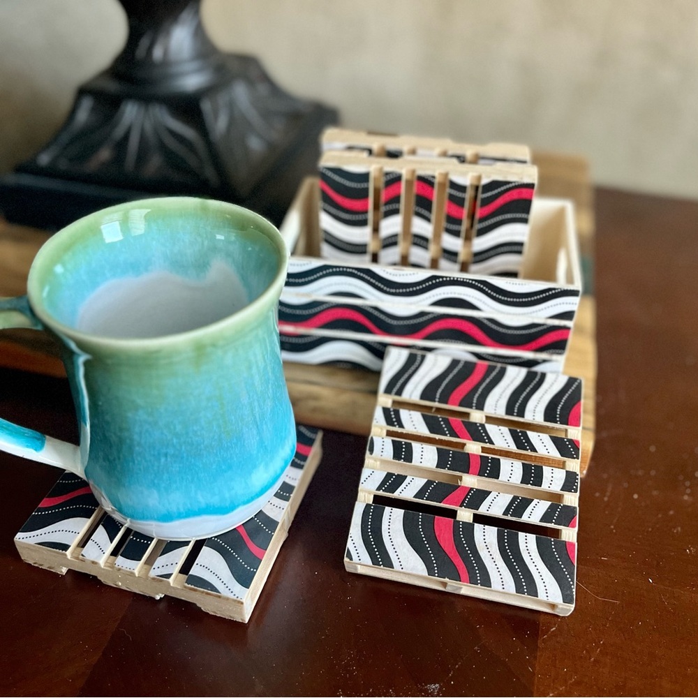 Mini Pallet & Crate Coaster Set red black waves print. 4 Coasters W/ Crate